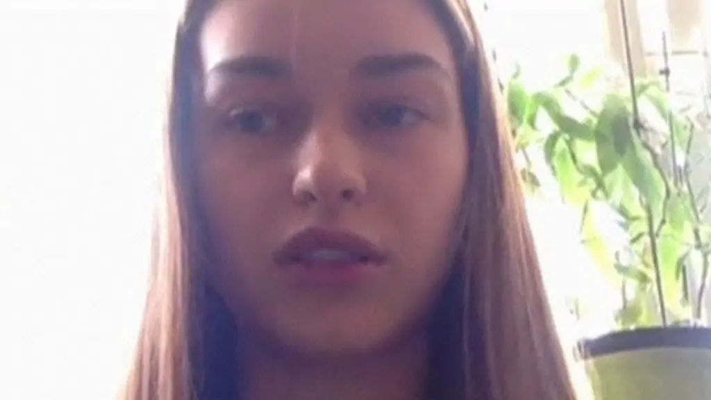 2015-03-02T154750Z-724799558-GM1EB321TVO01-RTRMADP-3-RUSSIA-NEMTSOV-GIRLFRIEND-JPG9092705841463872600