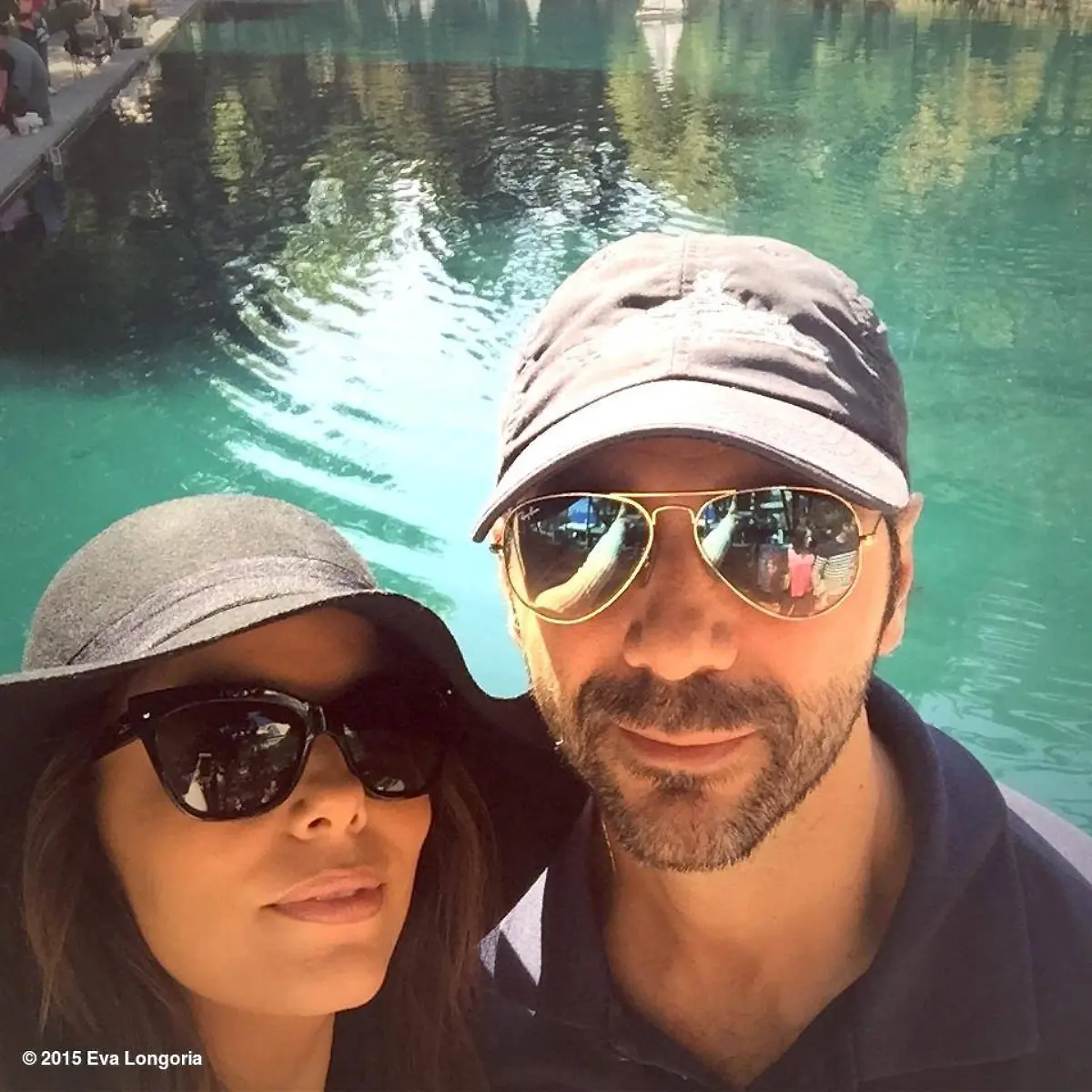 Quelle-Facebook-Eva-Longoria