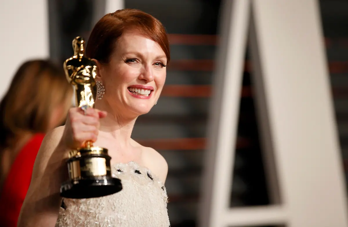 2015-02-23T080408Z-148010875-TB3EB2N0MEMOD-RTRMADP-3-AWARDS-OSCARS-JPG897140471140665578