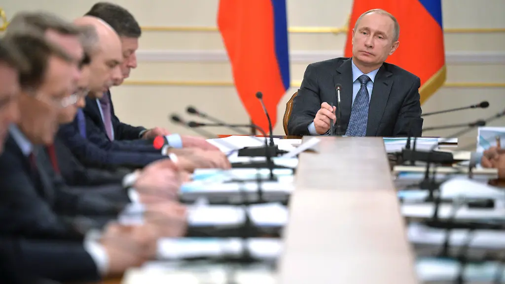 2015-02-24T133126Z-1972848088-GM1EB2O1NPH01-RTRMADP-3-RUSSIA-POLITICS-JPG6330108246133052219