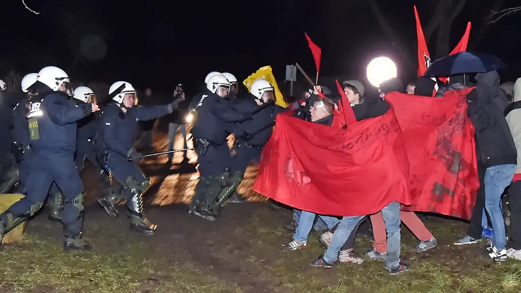 3nvw5928-jpg8192735211472534558