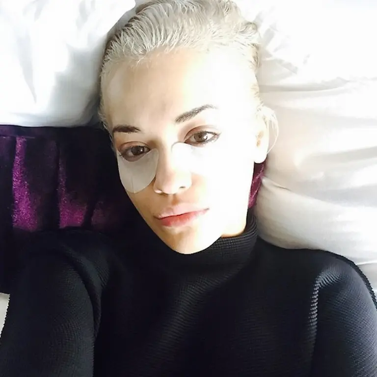 Rita-Ora-make-up-oscars