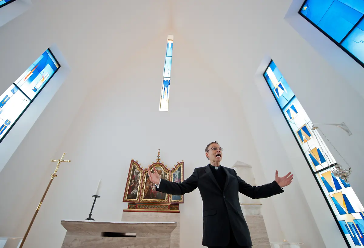 3nt70053-jpg3934622331017553760