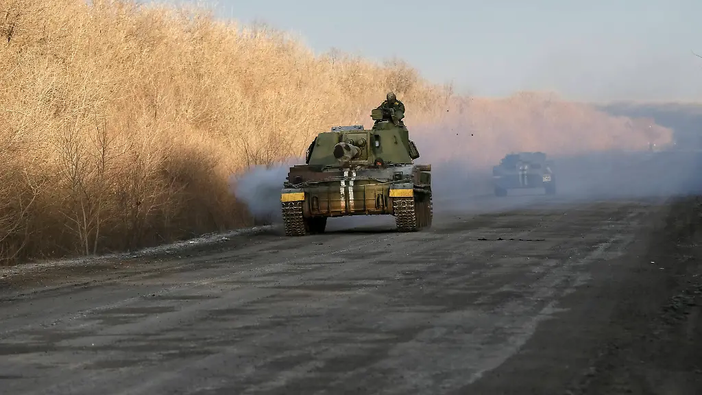 2015-02-19T140714Z-973725558-GM1EB2J1P6F01-RTRMADP-3-UKRAINE-CRISIS-JPG6631626835754910921