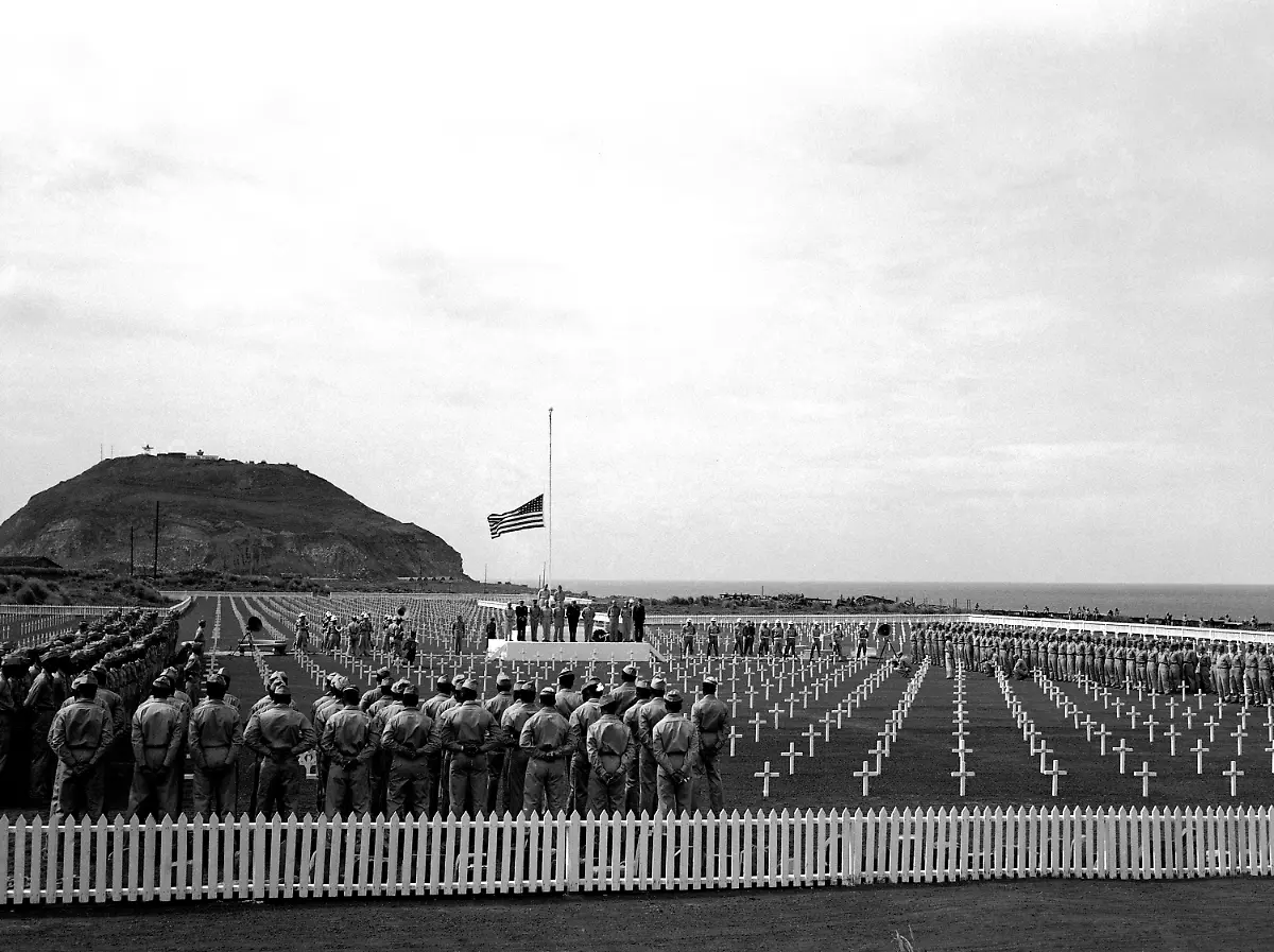 4-Maerz-1947-Gedenkzeremonie-auf-Iwo-Jima