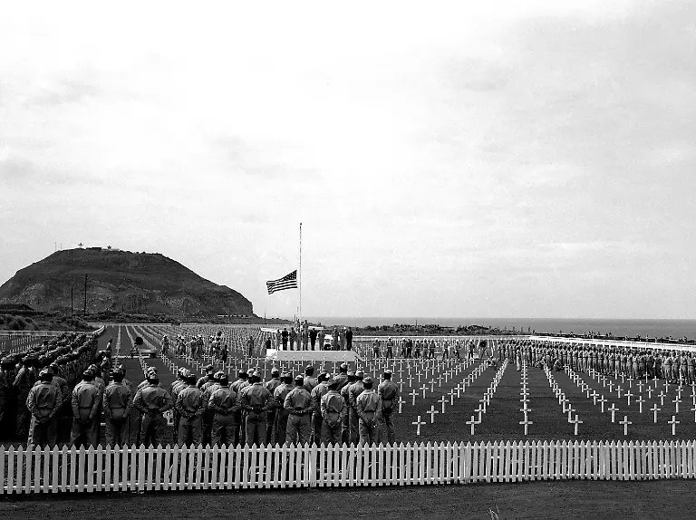 4-Maerz-1947-Gedenkzeremonie-auf-Iwo-Jima