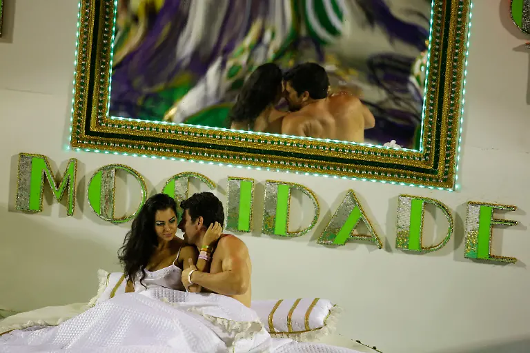 328CA000811C192A-jpg3898642591590542602