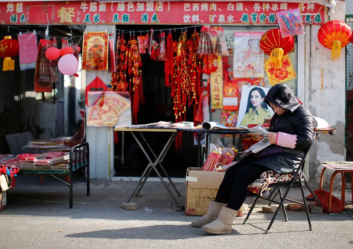 2015-02-12T055013Z-409009689-GM1EB2C126501-RTRMADP-3-CHINA-DAILYLIFE-JPG4544189869690004204