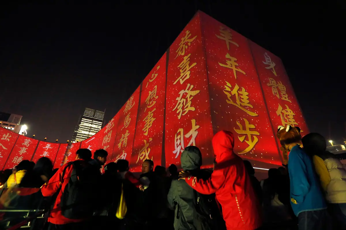 2015-02-12T151119Z-947878263-GM1EB2C1RAT01-RTRMADP-3-HONGKONG-ODDLY-JPG8473918364220543736