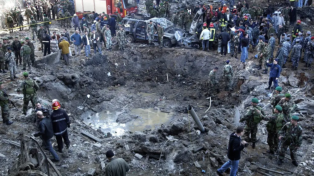 Krater-an-der-Bombenstelle