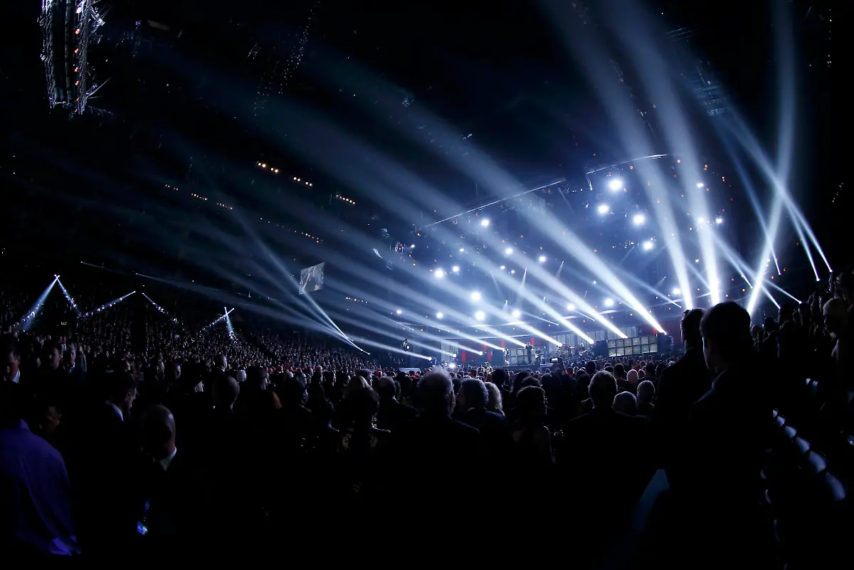 2015-02-09T011204Z-1612335023-TB3EB2903BUJK-RTRMADP-3-AWARDS-GRAMMYS-JPG6902988743269234066