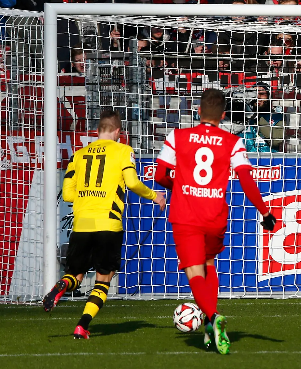 2015-02-07T150055Z-713185715-LR2EB2715P9VJ-RTRMADP-3-SOCCER-GERMANY-JPG3978592079377478347