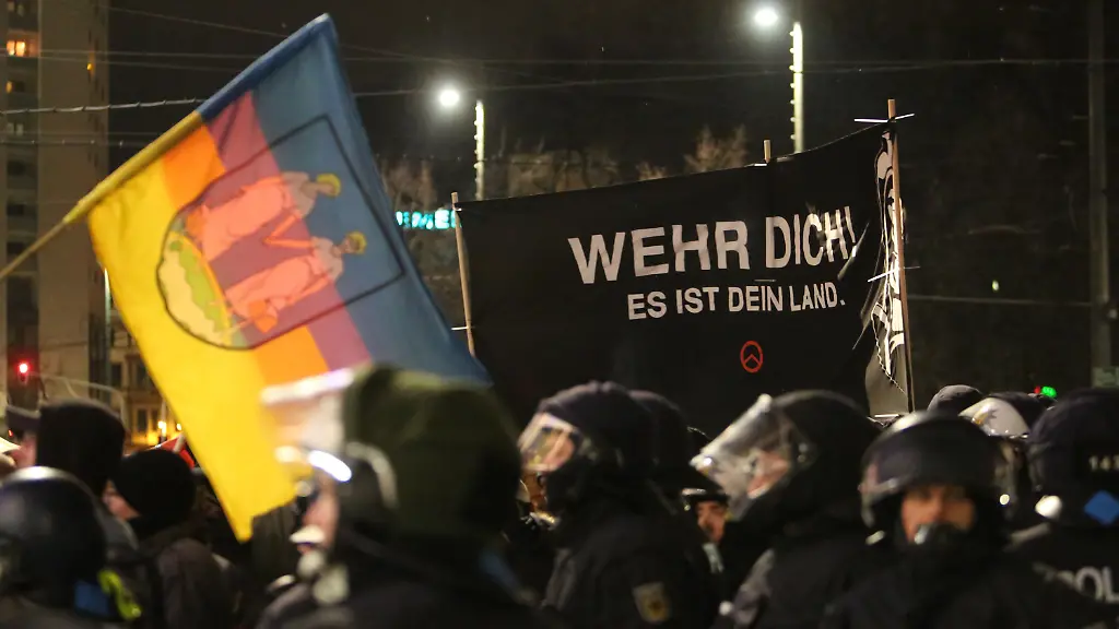 3nfx1943-jpg8016218352899847752