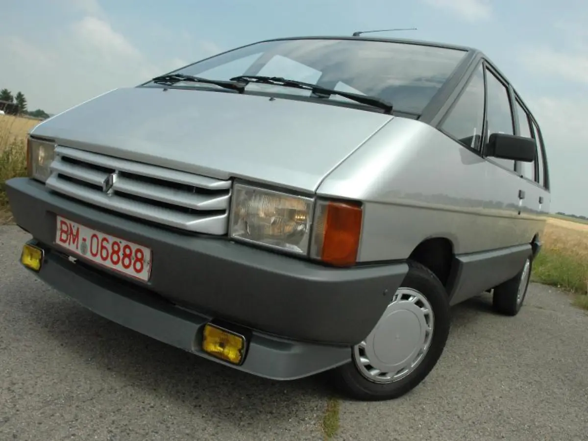 Wohnzimmergefuehl-Die-Frontsitze-waren-drehbar-so-dass-der-Espace-ruckzuck-zu-einer-gemuetlich-Lounge-wurde