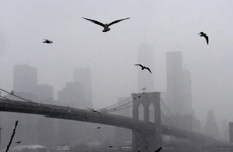 2015-01-26T225629Z-820733046-GM1EB1R0J4M01-RTRMADP-3-USA-WEATHER-STORM-JPG3694226589153953433