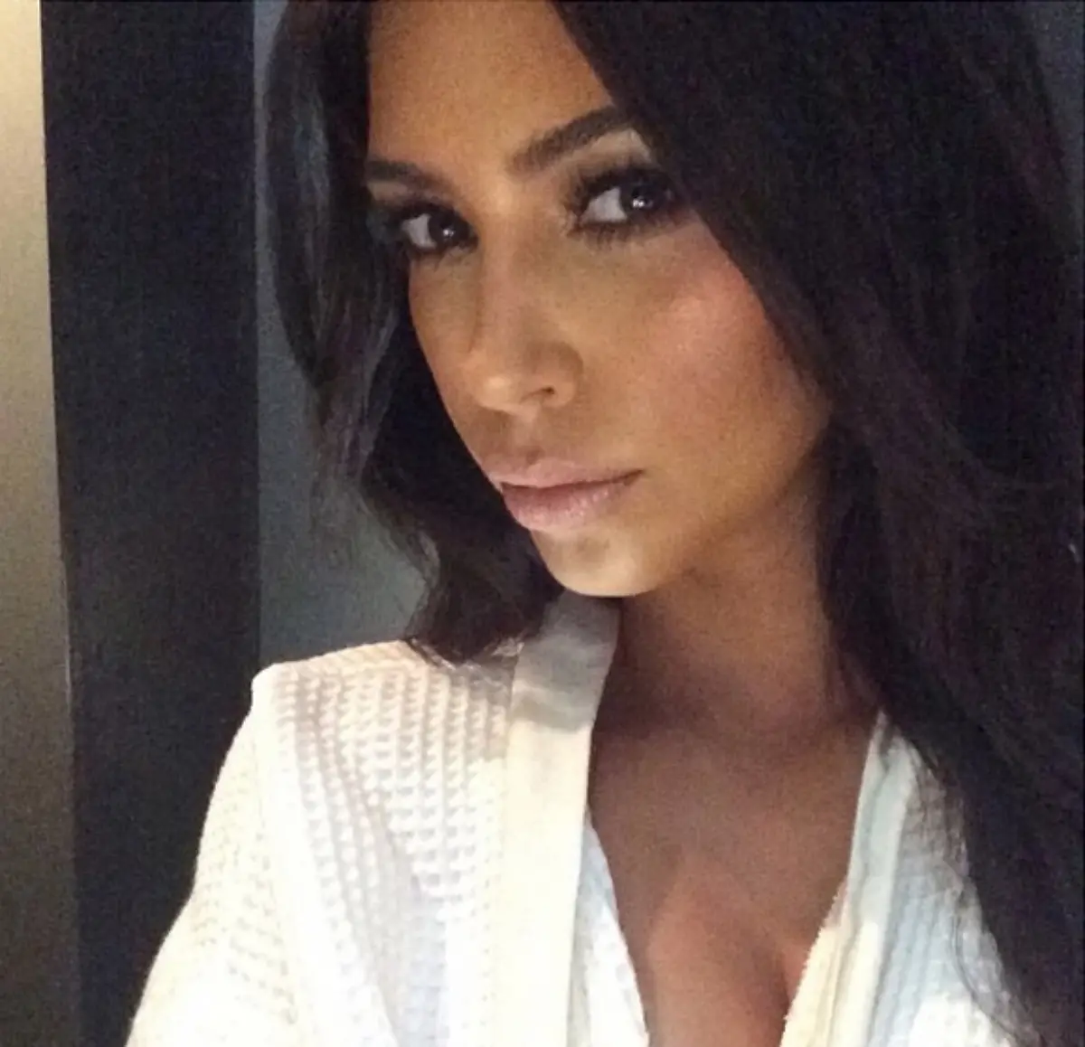 kim-kardashian-selfie