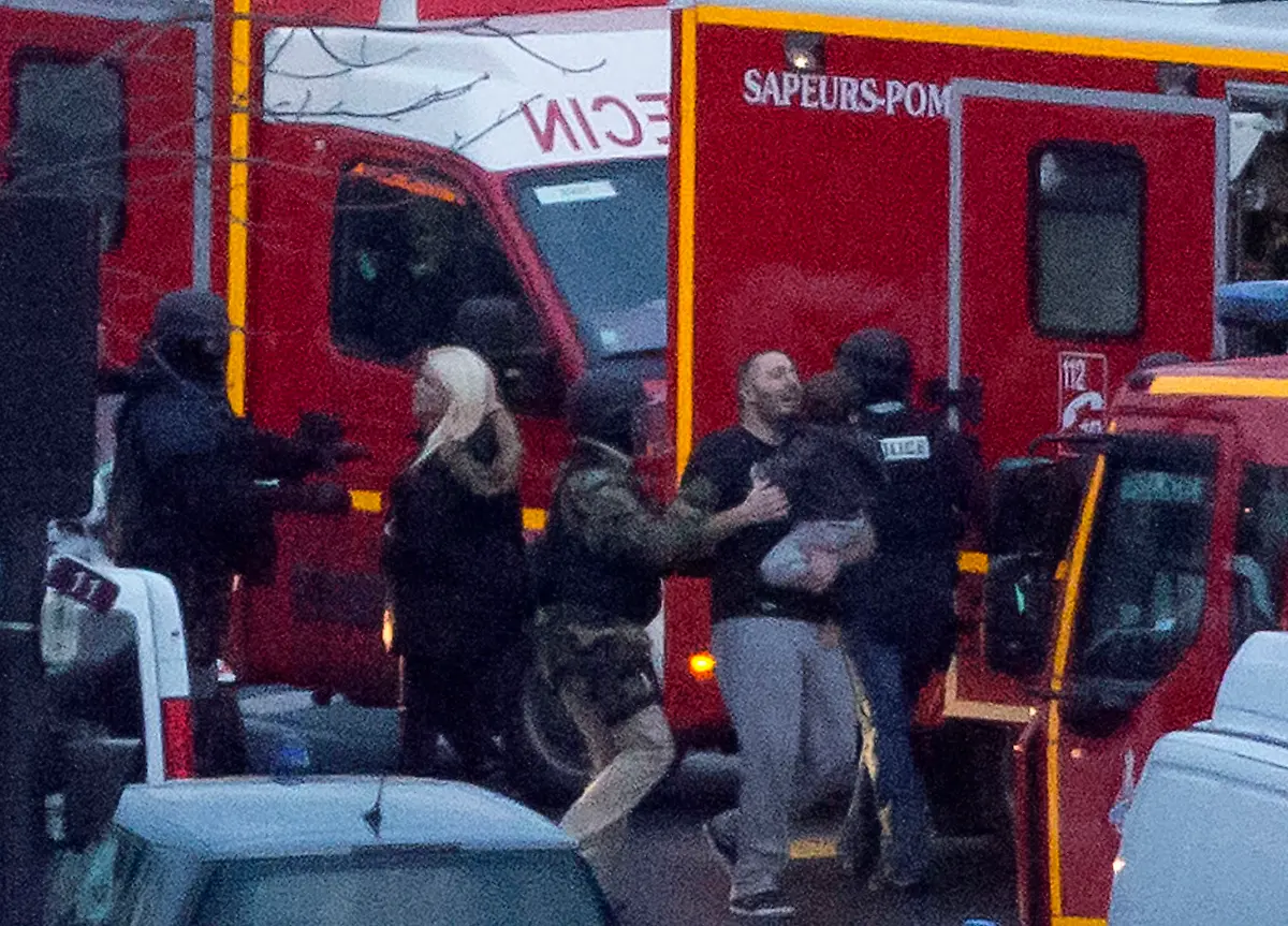 328C5200571CEF5D-jpg3926543053919105020