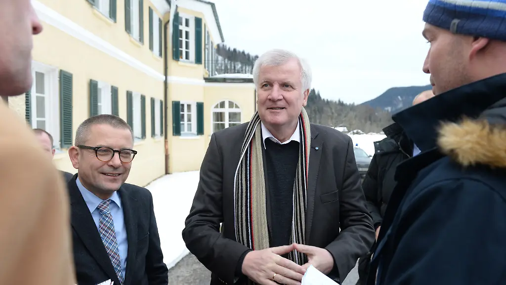 3n120243-jpg5506157785675703377