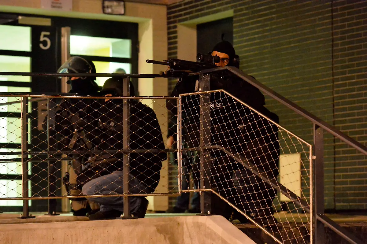 3n0x5901-jpg2219729572926472974