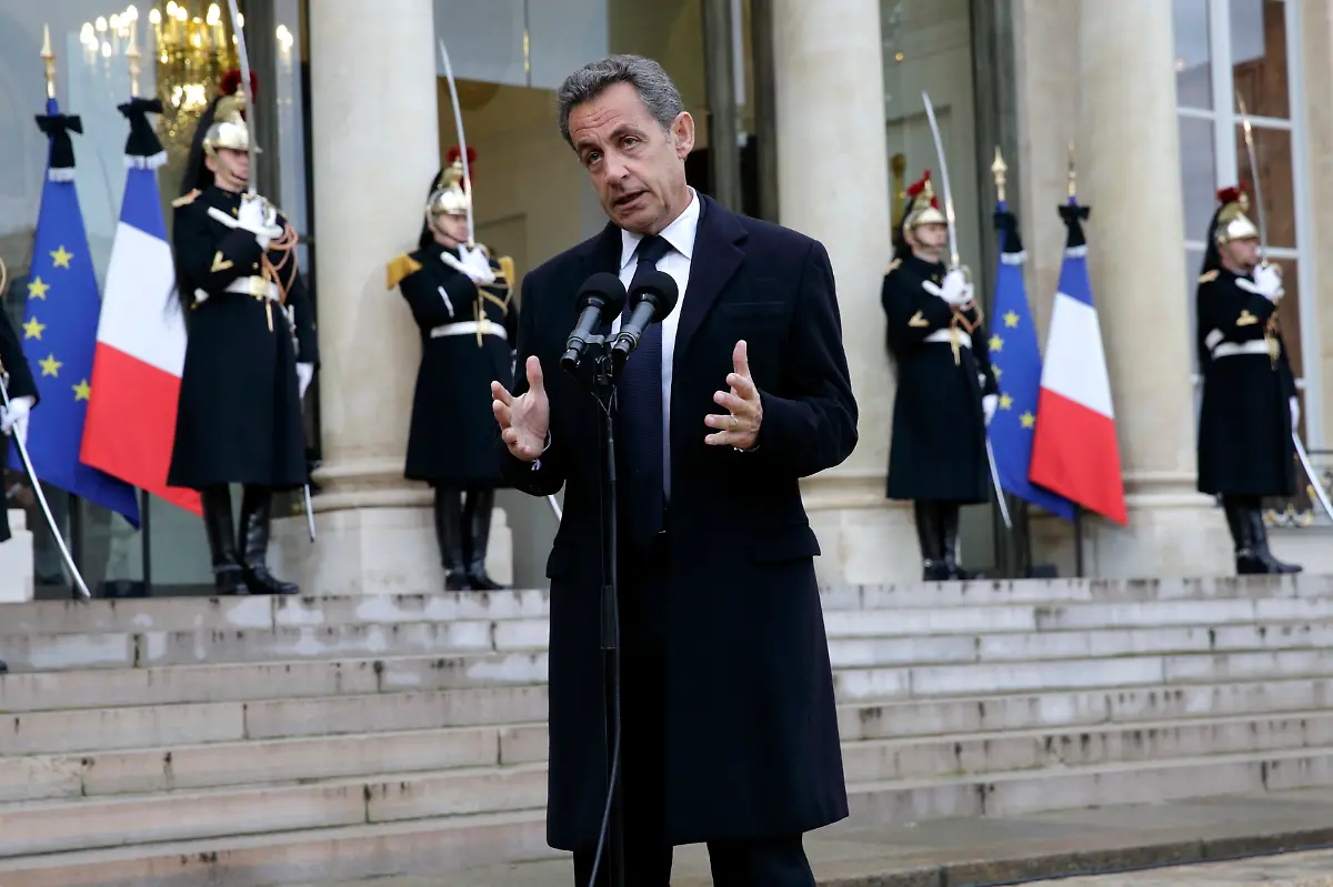 2015-01-08T102804Z-2045351129-PM1EB180VP201-RTRMADP-3-FRANCE-SHOOTING-JPG7281687887554190758