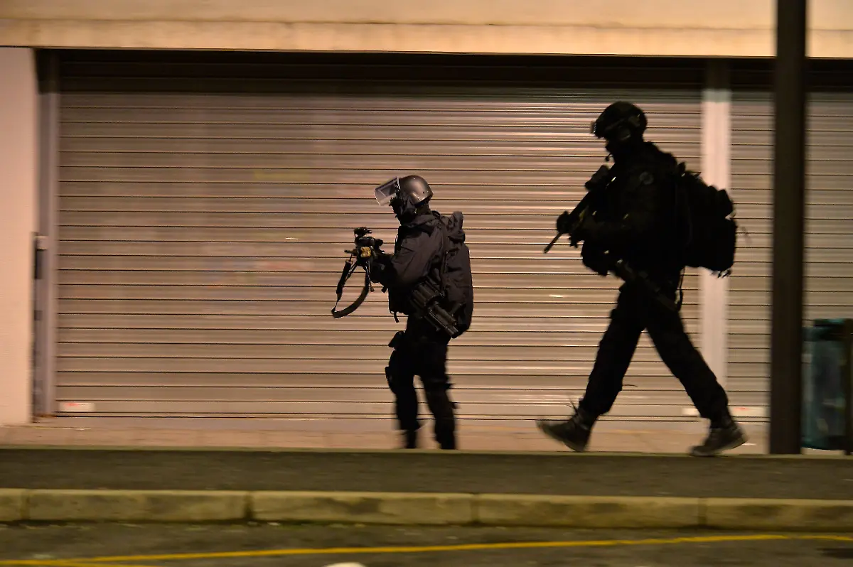 3n0x5451-jpg9103261232383046832