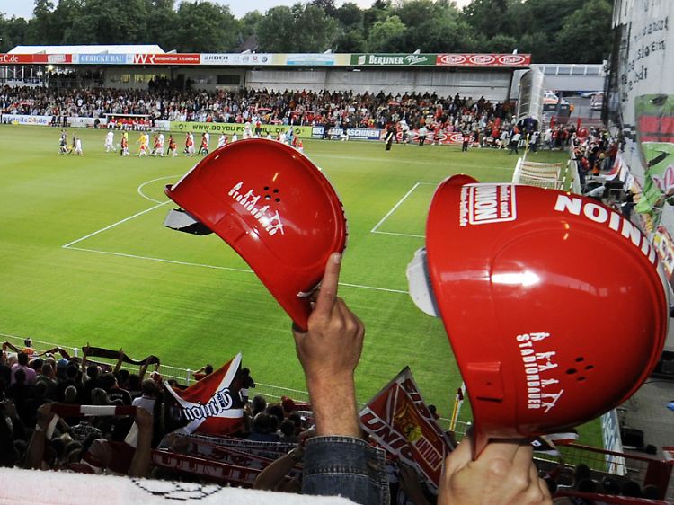 Ein deutscher Fußballtempel: die Alte Försterei - gebaut von und für Fans.