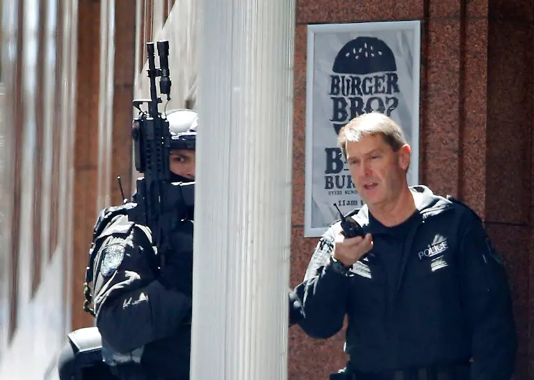 2014-12-15T012221Z-2030432026-GM1EACF0PXP01-RTRMADP-3-AUSTRALIA-SECURITY-JPG6621051076898014835