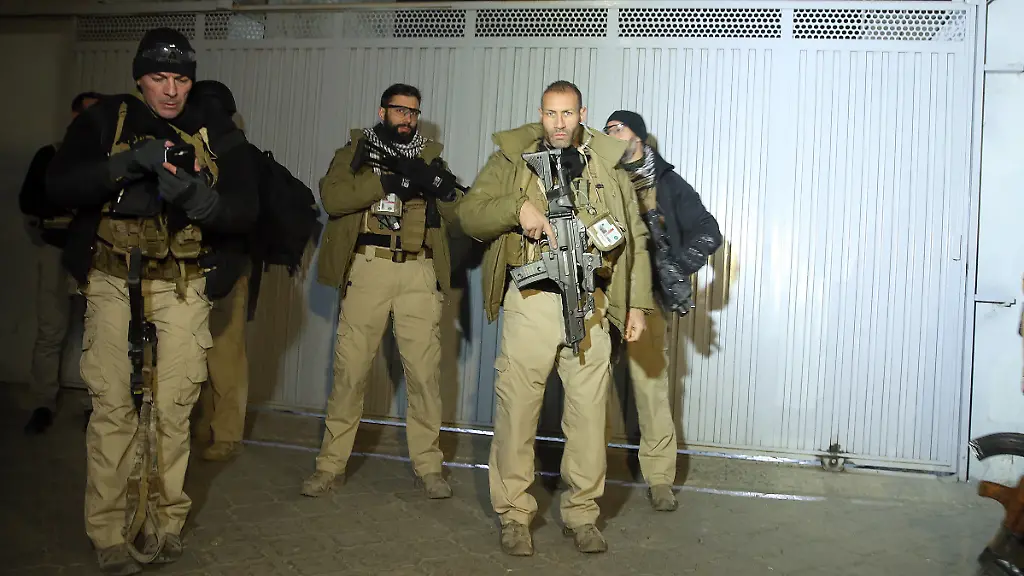 328B1800A4648A82-jpg685889351819389992