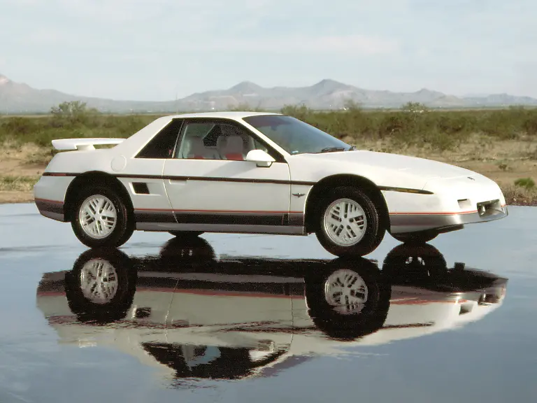 pontiac-fiero-84