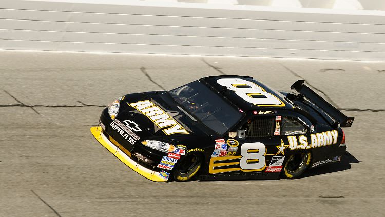 Das Logo der US Army auf einem NASCAR-Auto.
