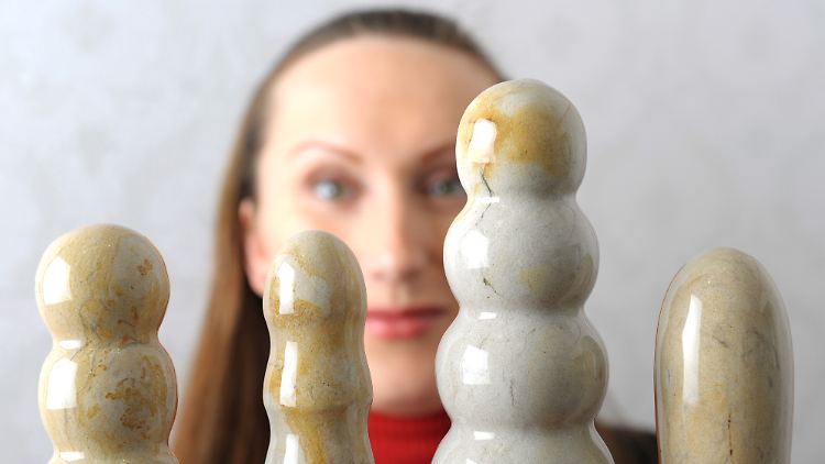 Dildos aus echtem sächsischen Elbsandstein haben keine Weichmacher. Die Preise beginnen bei 85 Euro.