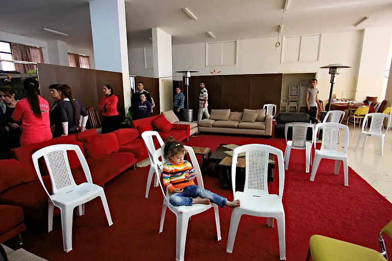 8-Credit-Nora-Schareika