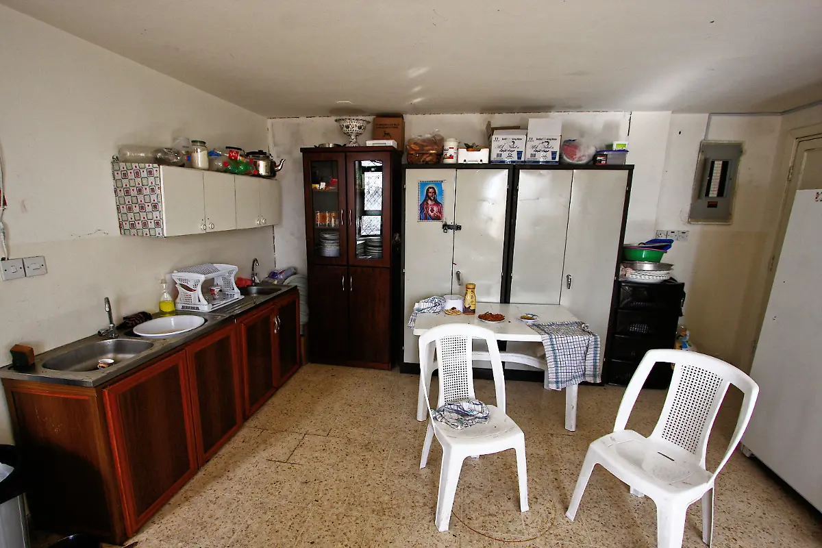 10-Credit-Nora-Schareika