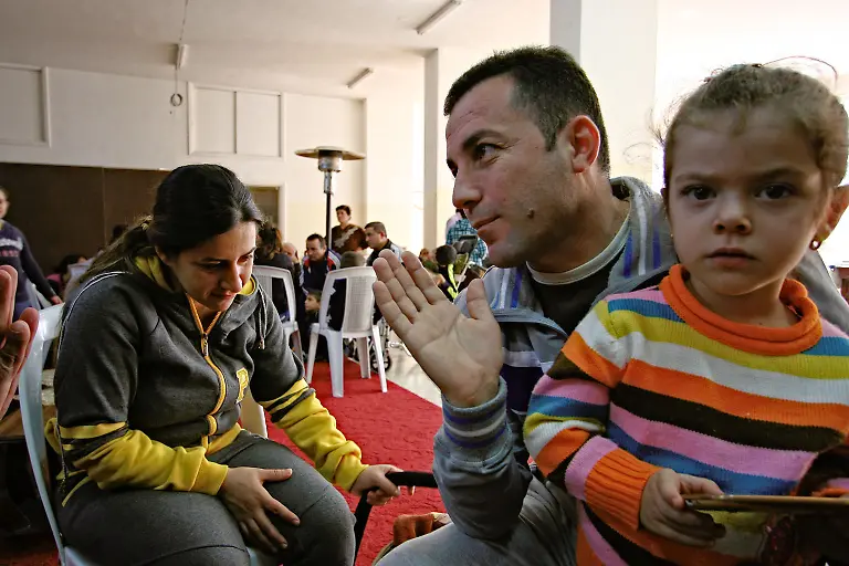 15-Credit-Nora-Schareika