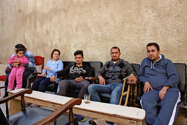 18-Credit-Nora-Schareika