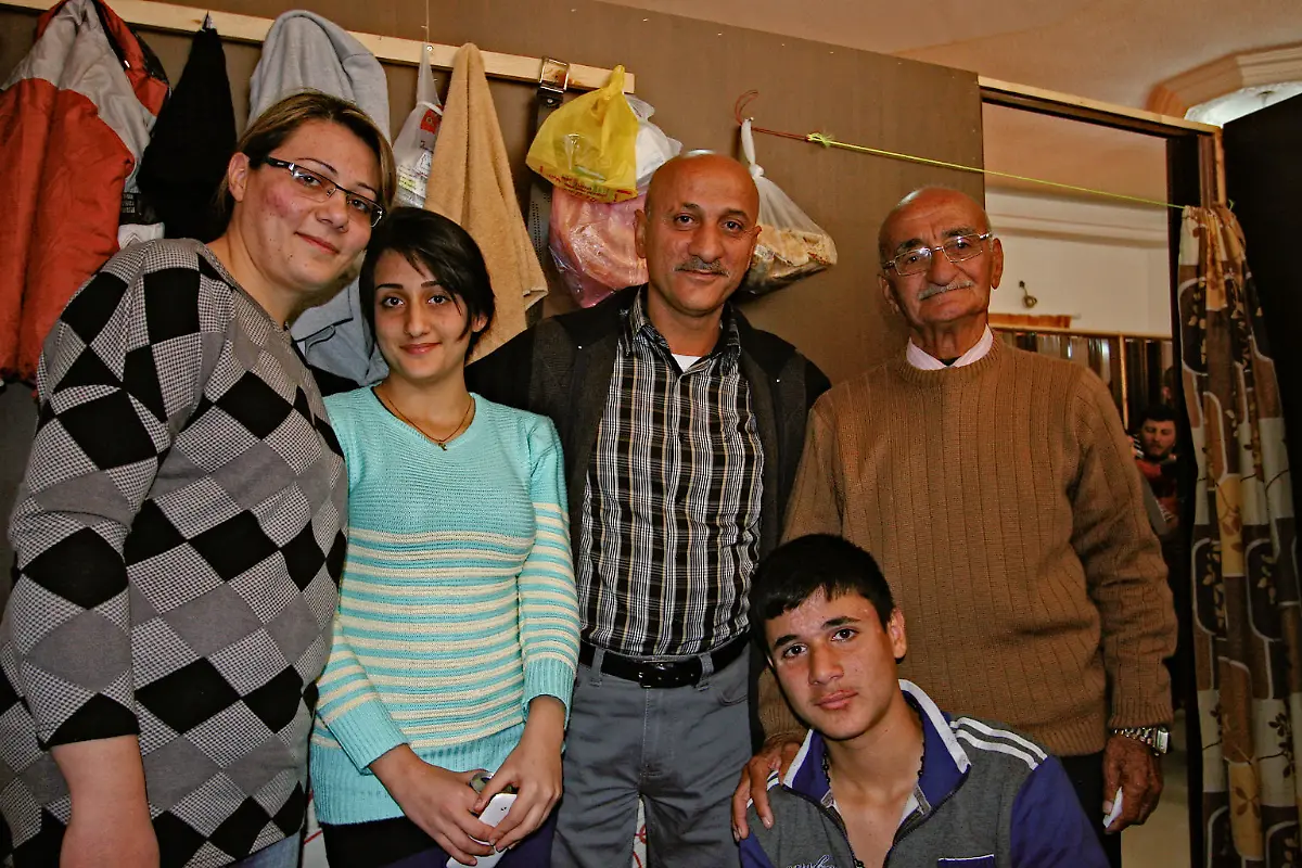 16-Credit-Nora-Schareika