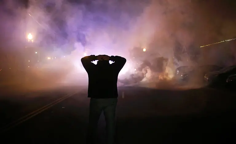 2014-11-25T040818Z-2081082481-GM1EABP0XLF01-RTRMADP-3-USA-MISSOURI-SHOOTING-JPG7970581836277174943