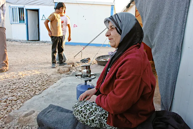 38-Credit-Nora-Schareika