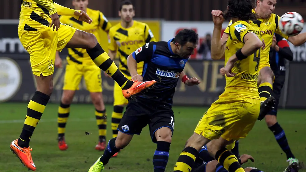 2014-11-22T162710Z-373426823-LR1EABM19OZHW-RTRMADP-3-SOCCER-GERMANY-JPG8636940141675149603