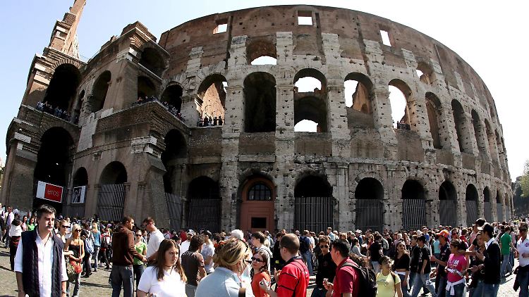 An dem antiken Amphitheater soll auf insgesamt acht Baustellen gearbeitet werden.