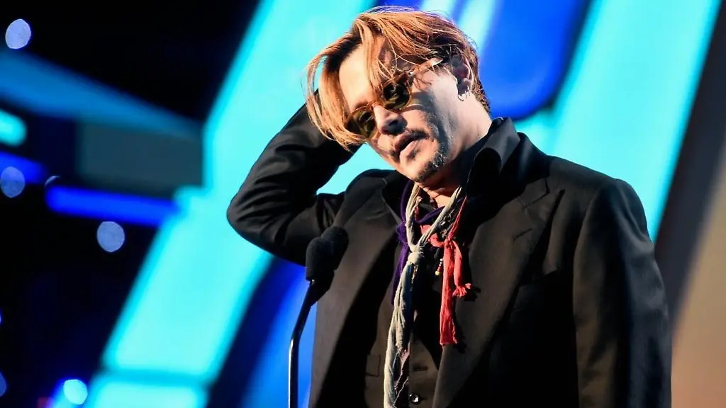 johnny-depp-betrunken-awards