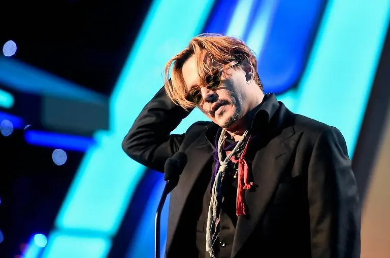 johnny-depp-betrunken-awards