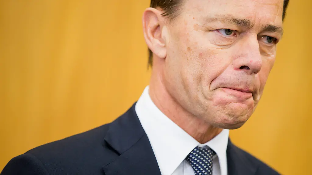 3lzn4118-jpg3982061837403346527