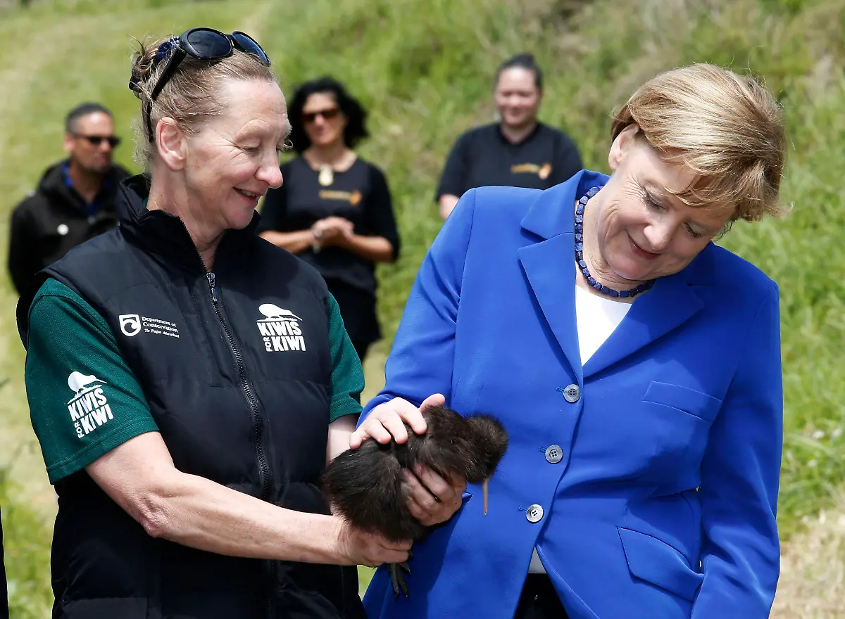 2014-11-14T051038Z-392630213-GM1EABE0PUH01-RTRMADP-3-ZEALAND-POLITICS-JPG2348760321703259789