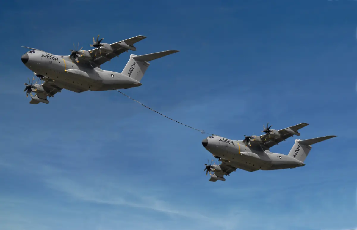 55-A400M-Air-to-Air-Refueling86286