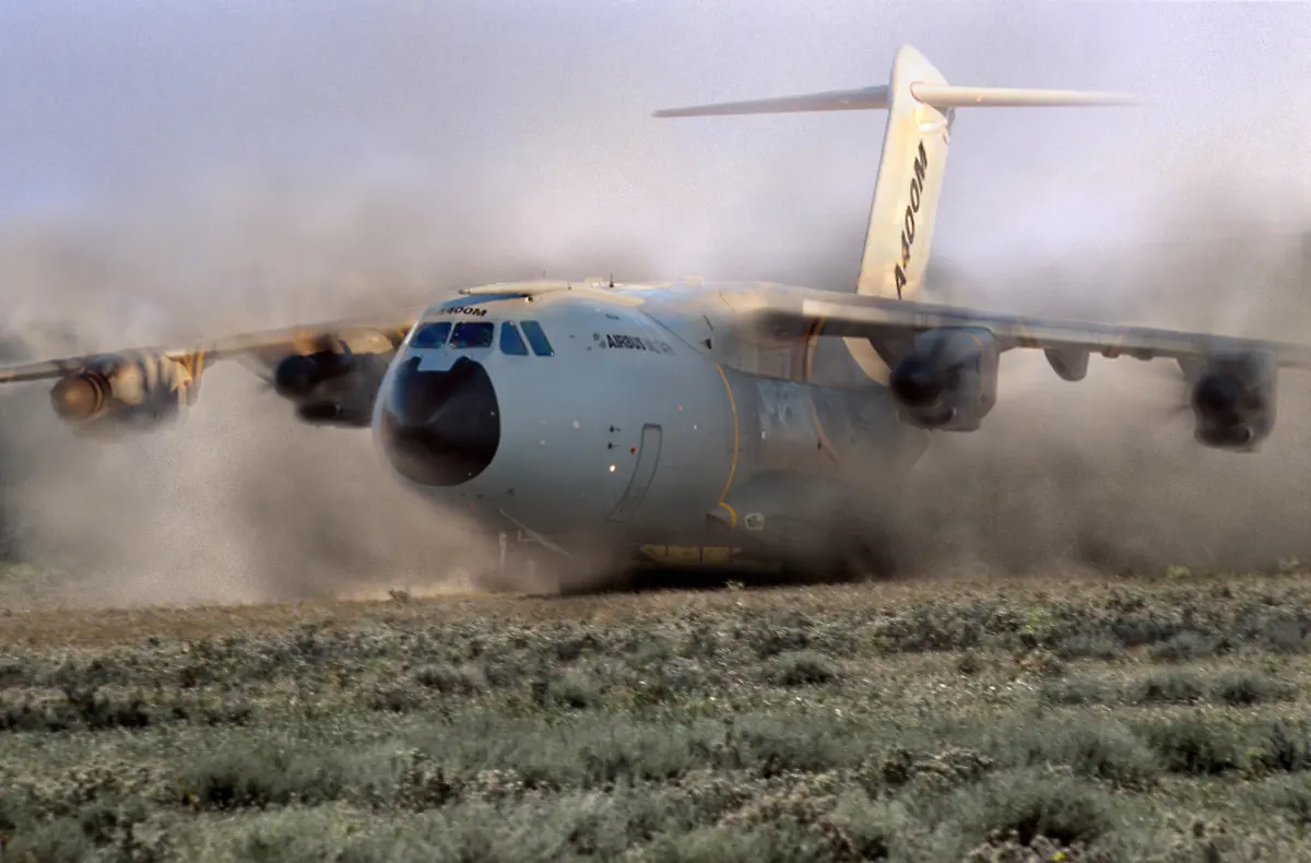 023-A400M-Landing-Unprepared-Airfield9759162529