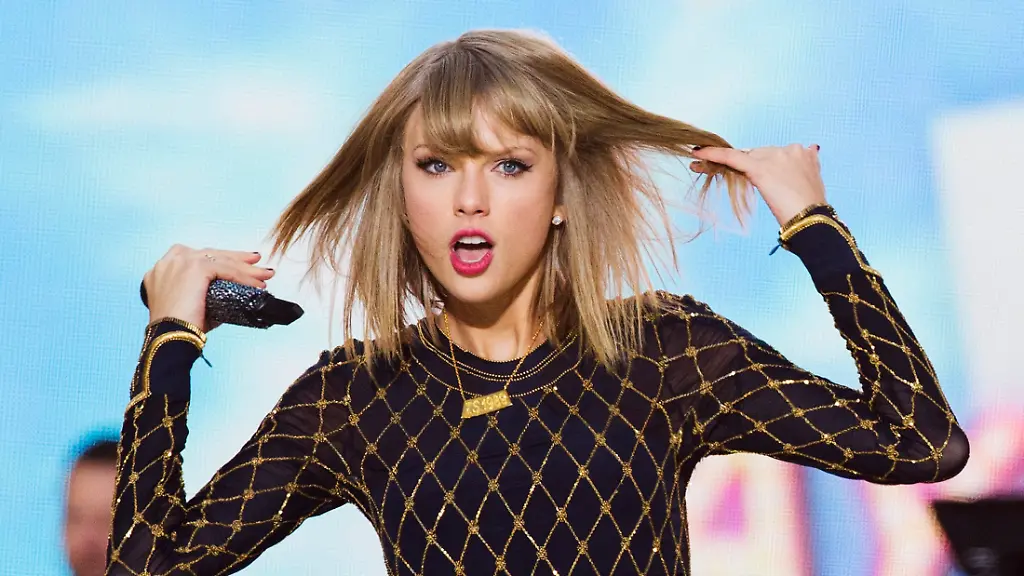 2014-11-12T210321Z-1423628788-TM3EABC189Q01-RTRMADP-3-MUSIC-TAYLORSWIFT-CHARTS-JPG106690716704314820