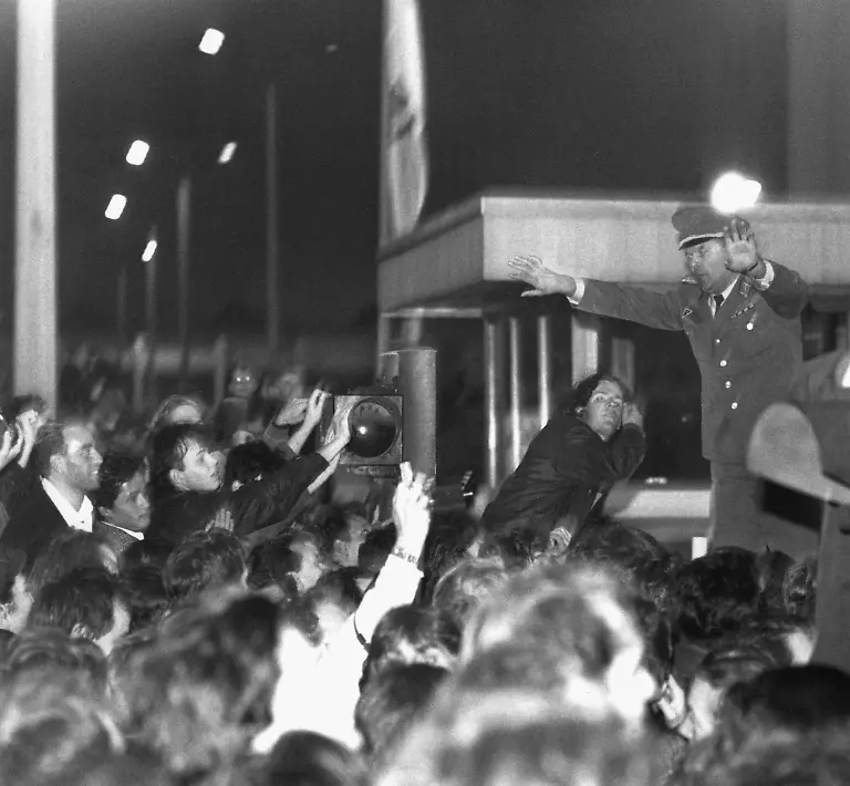 3lue2236-jpg1457695331681665741