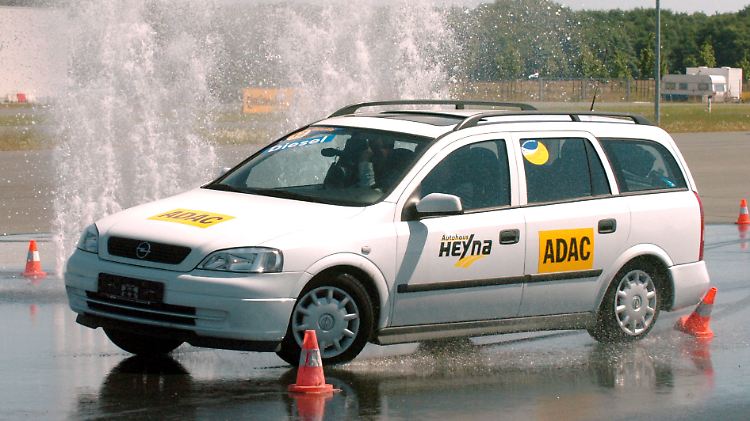Fahrsicherheitstest_ADAC.jpg