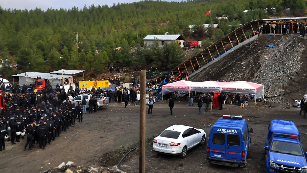 328ABA00A088E4C9-jpg1249343052128668160